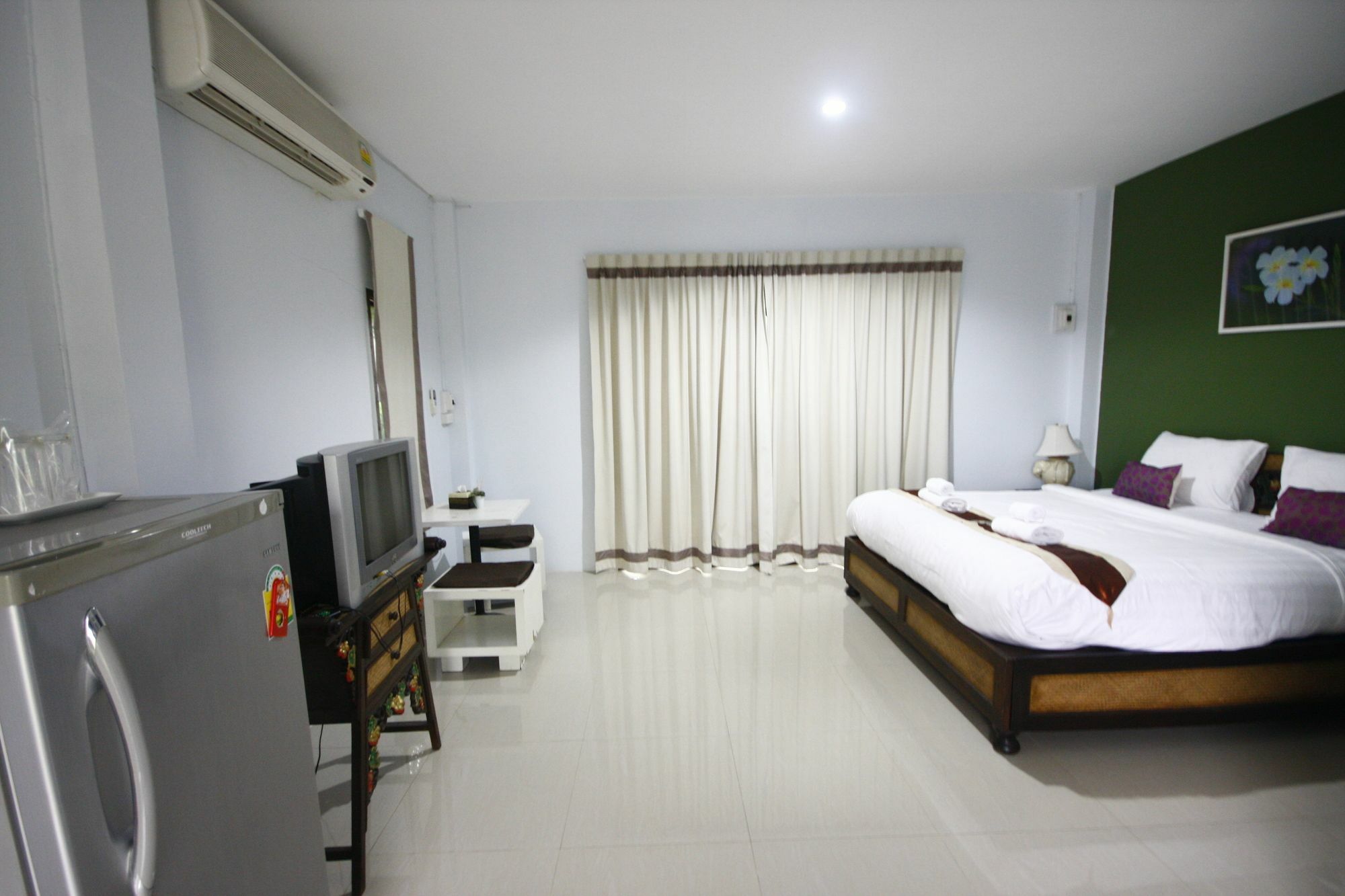 Long Lake Resort Chonburi Ngoại thất bức ảnh