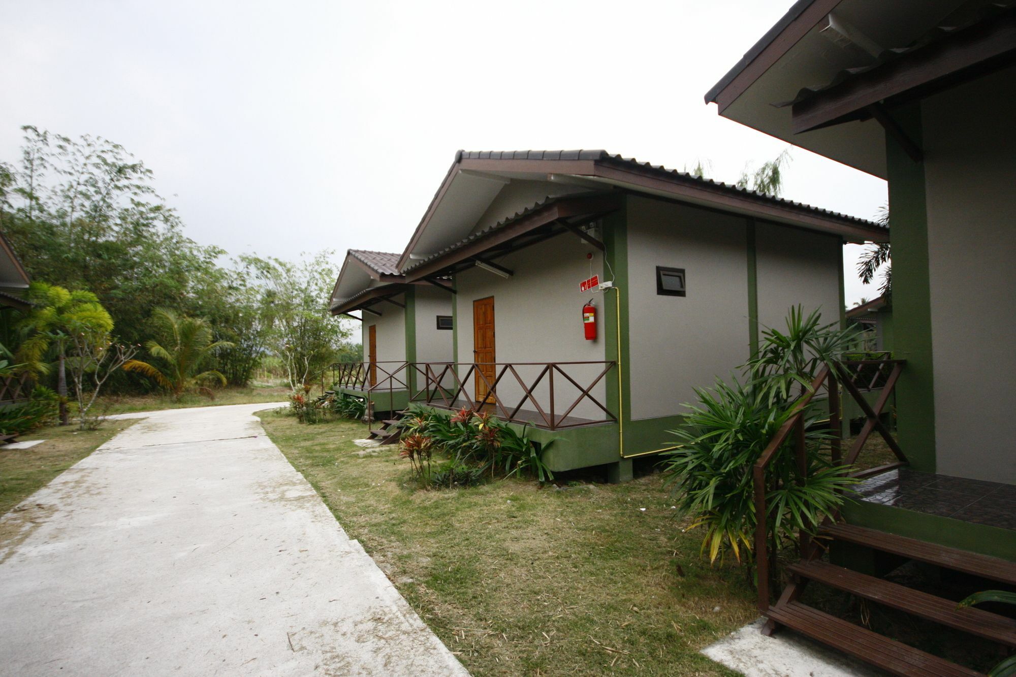Long Lake Resort Chonburi Ngoại thất bức ảnh